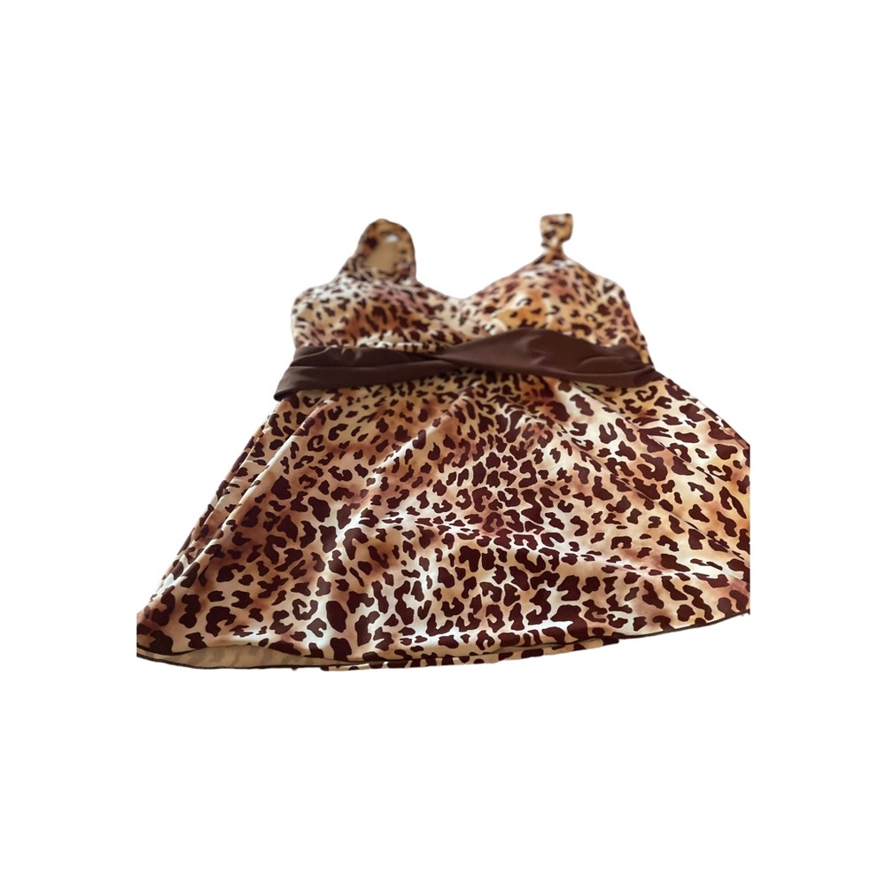 Sweet escape leopard print tankini top only size 34 D 81% nylon